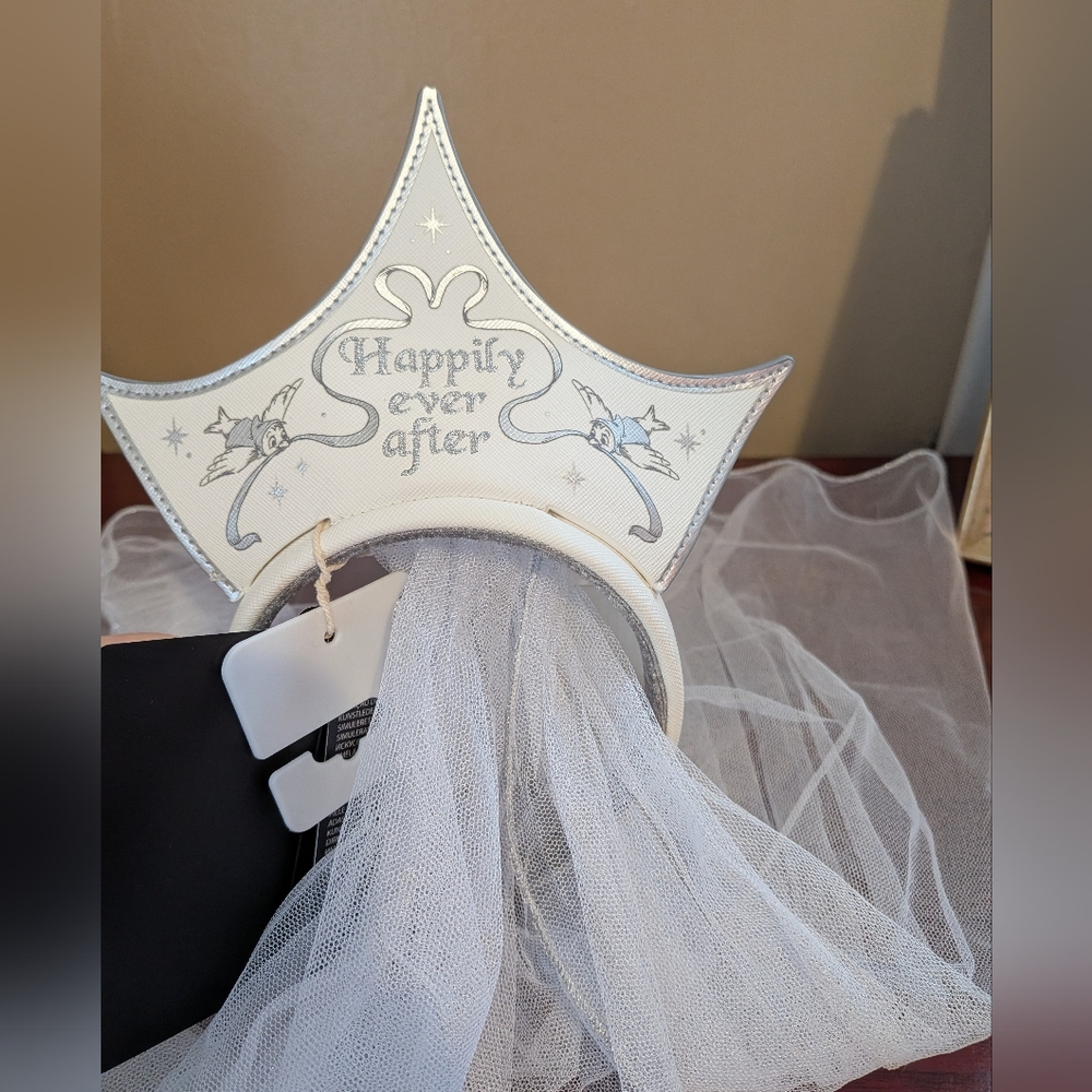 "Happily Ever After" Loungefly Veil Headband - Ivory